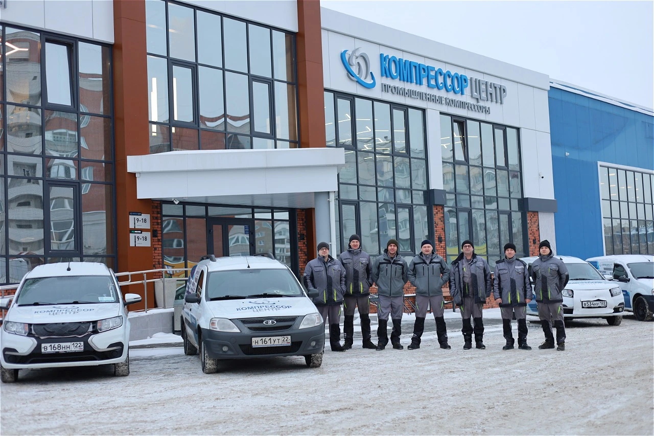 Сервисный инженер в работе