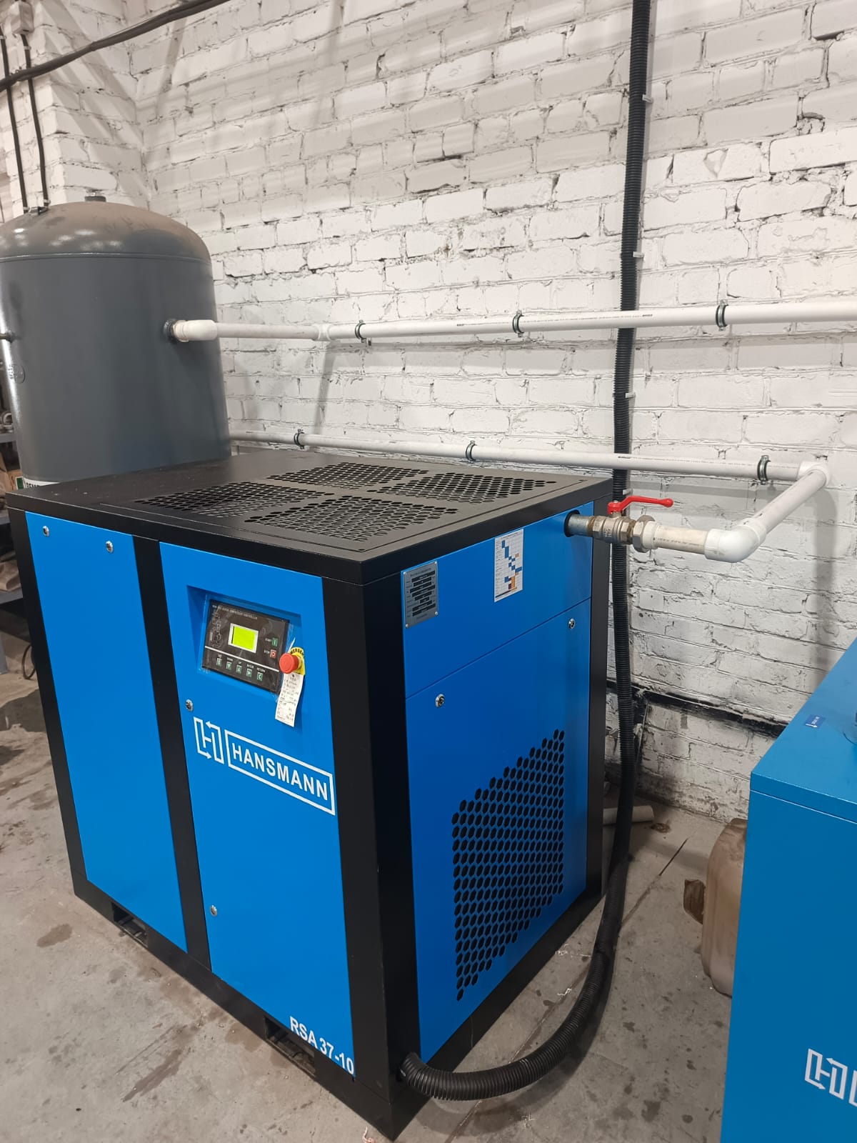 Винтовой компрессор "Hansmann" RSA 37 10 бар для ООО «Газснабинвест»
